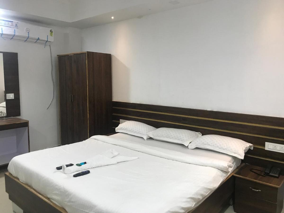 Krishnananda Dham Hotel Puri Kültér fotó
